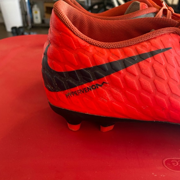 Nike Women’s Hypervenom Soccer Cleats- Size 9 - Picture 4 of 4